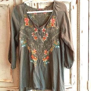 Johnny Was Embroidered Top M